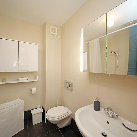 330 ドゥブロブニク