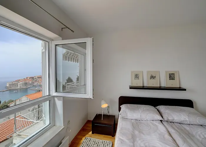 Appartement 330 *