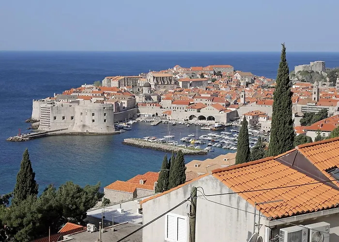 330 Dubrovnik