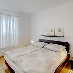 330 Ντουμπρόβνικ